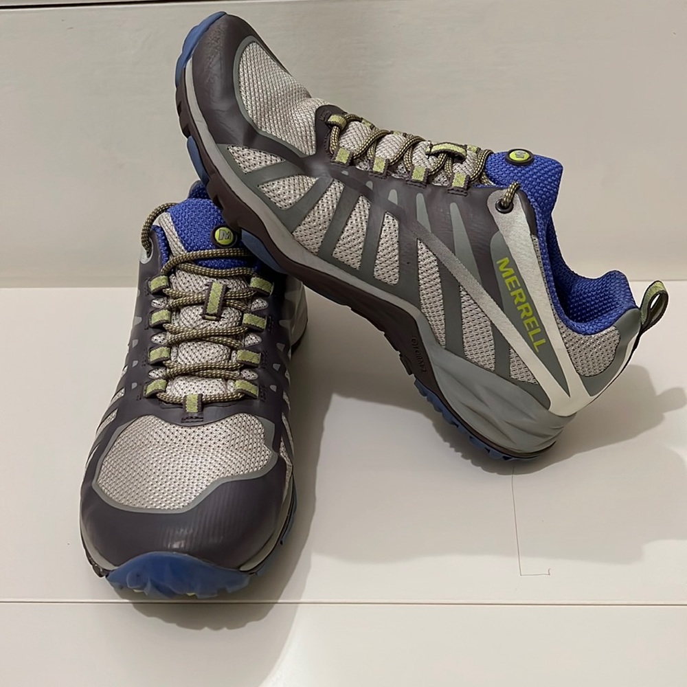 Merrill siren Edge Q2 Hiking Shoes